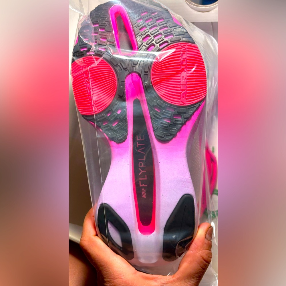 Nike Alphafly 3 - size 7.5. Newest version of carbon-plated racing super shoe!